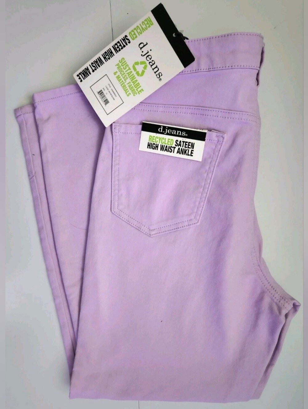 Size 12 Ladies d. jeans High Rise Ankle Jeans in Lavender Lilac